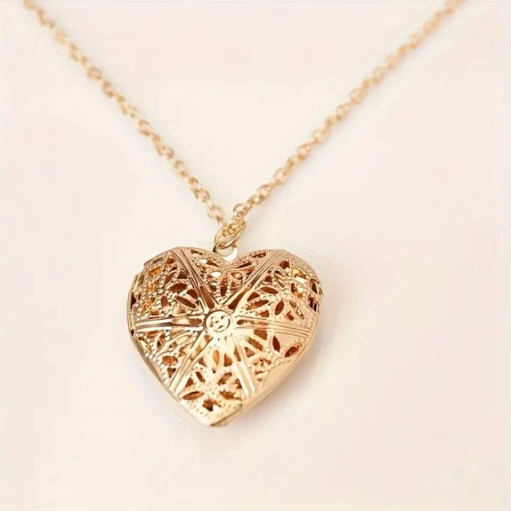 Elegant Heart-Shaped Hollow Metal Photo Locket Necklace. Gold Plated 14k.
